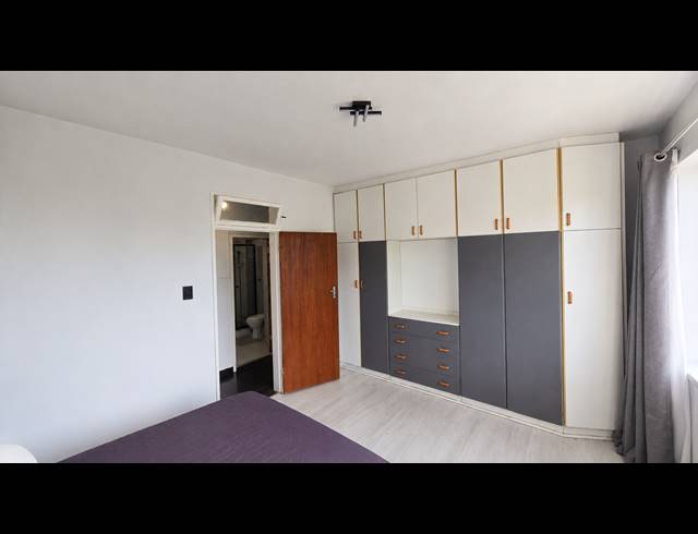 1.5 BEDROOM APARTMENT FOR SALE IN ESSENWOOD